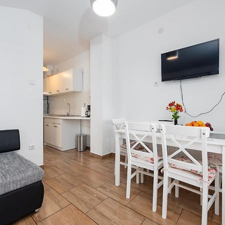 Apartment Noa'S Garden 비빈제 외부 사진
