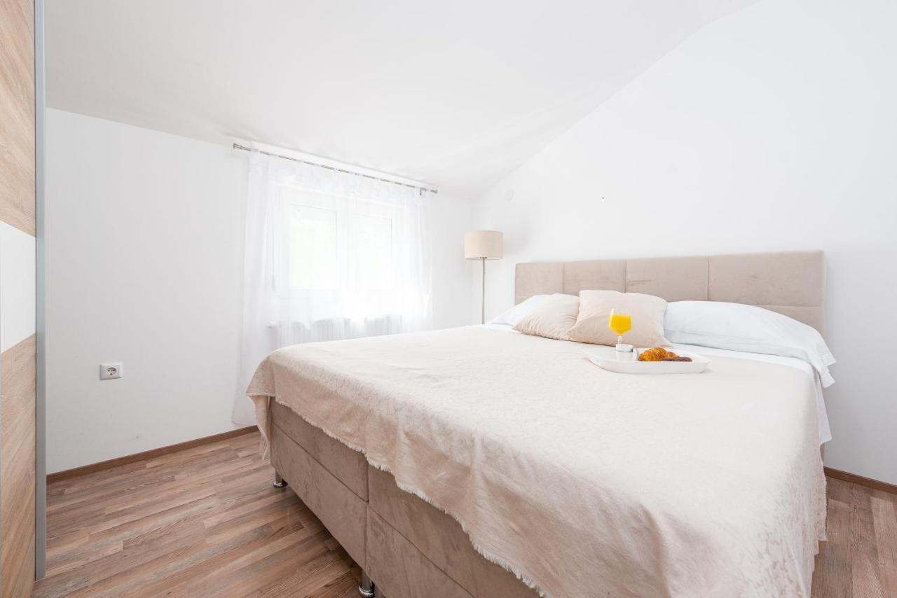 Apartment Noa'S Garden 비빈제 외부 사진