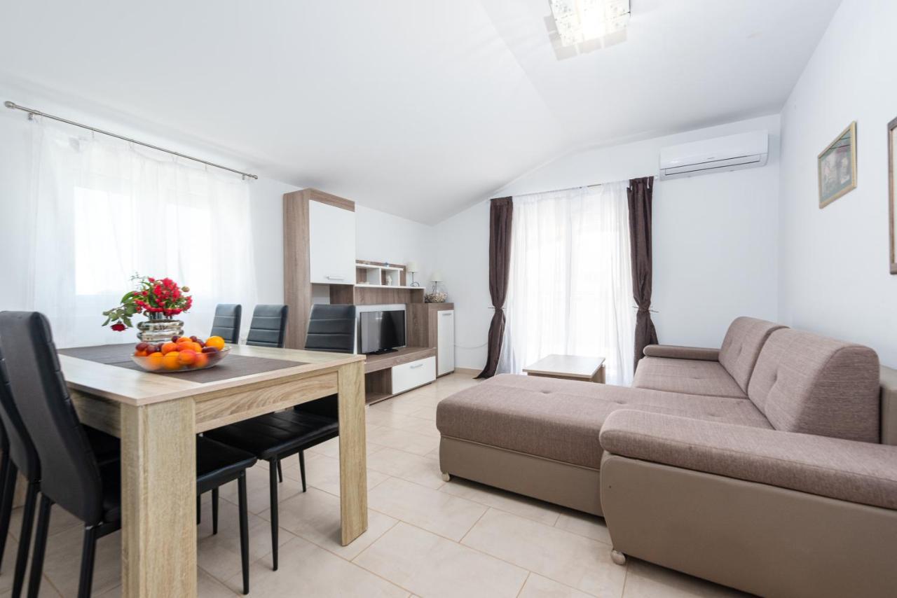 Apartment Noa'S Garden 비빈제 외부 사진